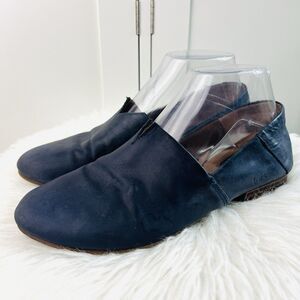 b.ø.c. Born Concept Suree Navy Blue Hand Finished leather Slip on Loafers Sz 7.5